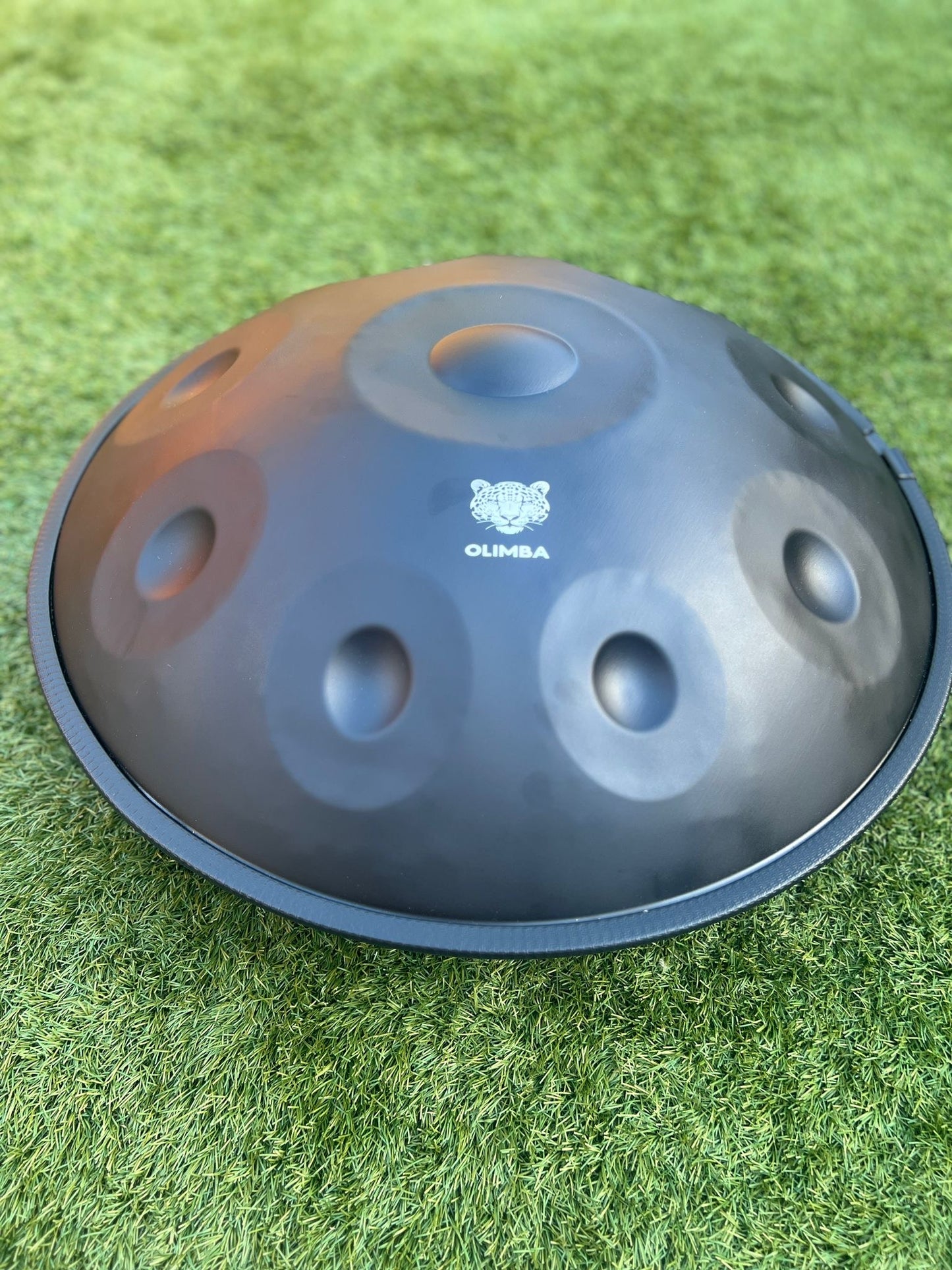 Handpan / Black / 22 inches 9 notes / Stainless Steel / D Minor Kurd