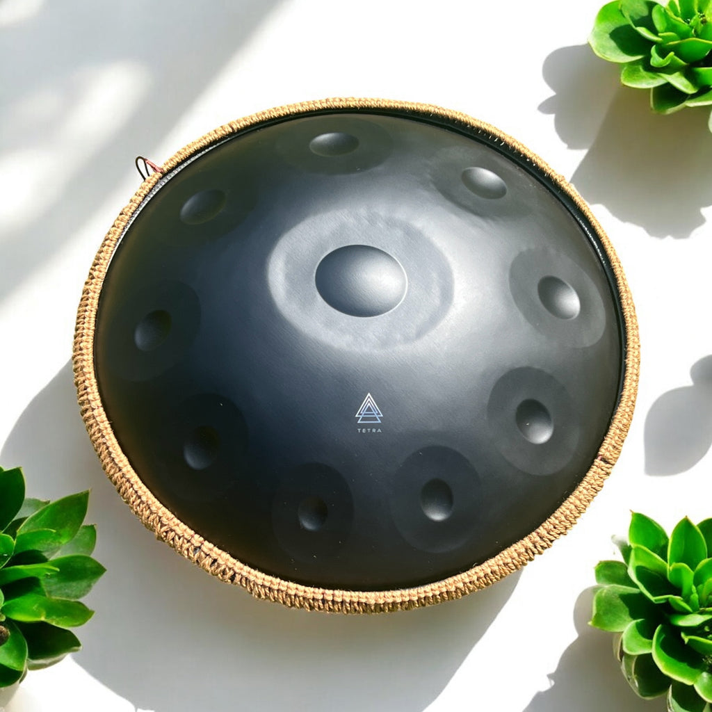 Tetra Handpan | D Kurd | 10 Notes | Stainless Steel | Black | 432 Hz