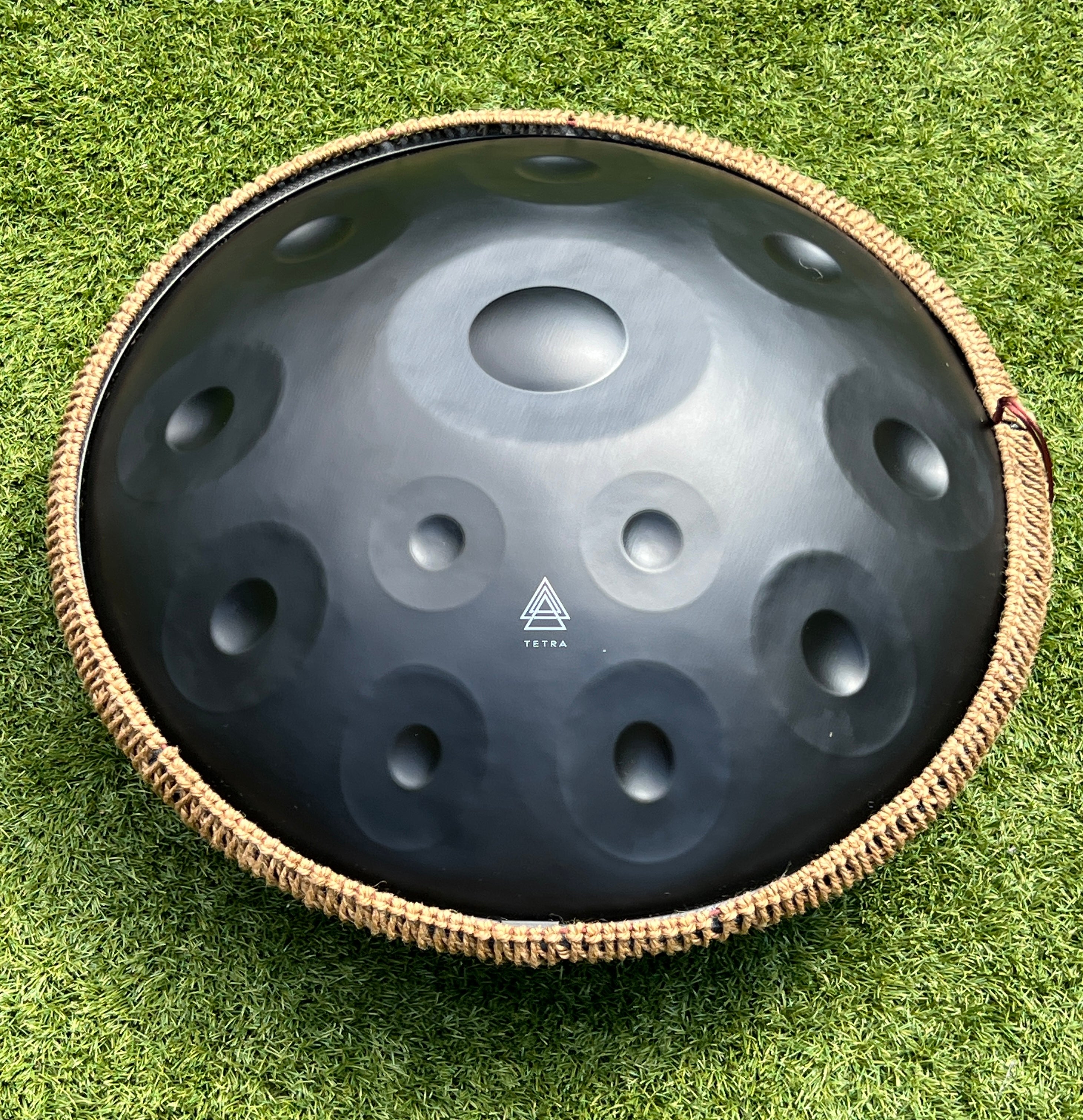 Tetra Handpan | D Kurd | 12 Notes | Stainless Steel | Black Matt | 432 Hz