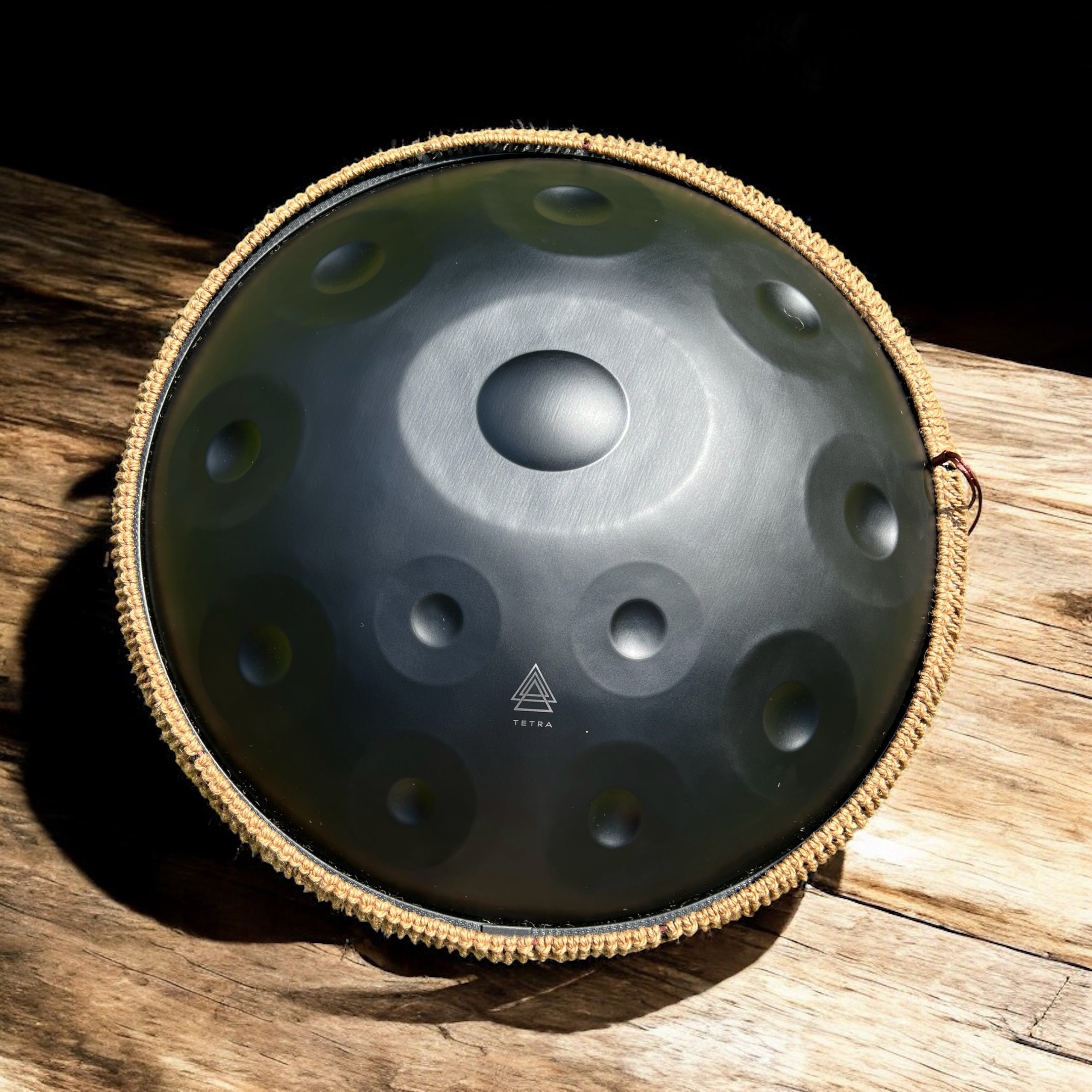 Tetra Handpan | D Kurd | 12 Notes | Stainless Steel | Black Matt | 432 Hz