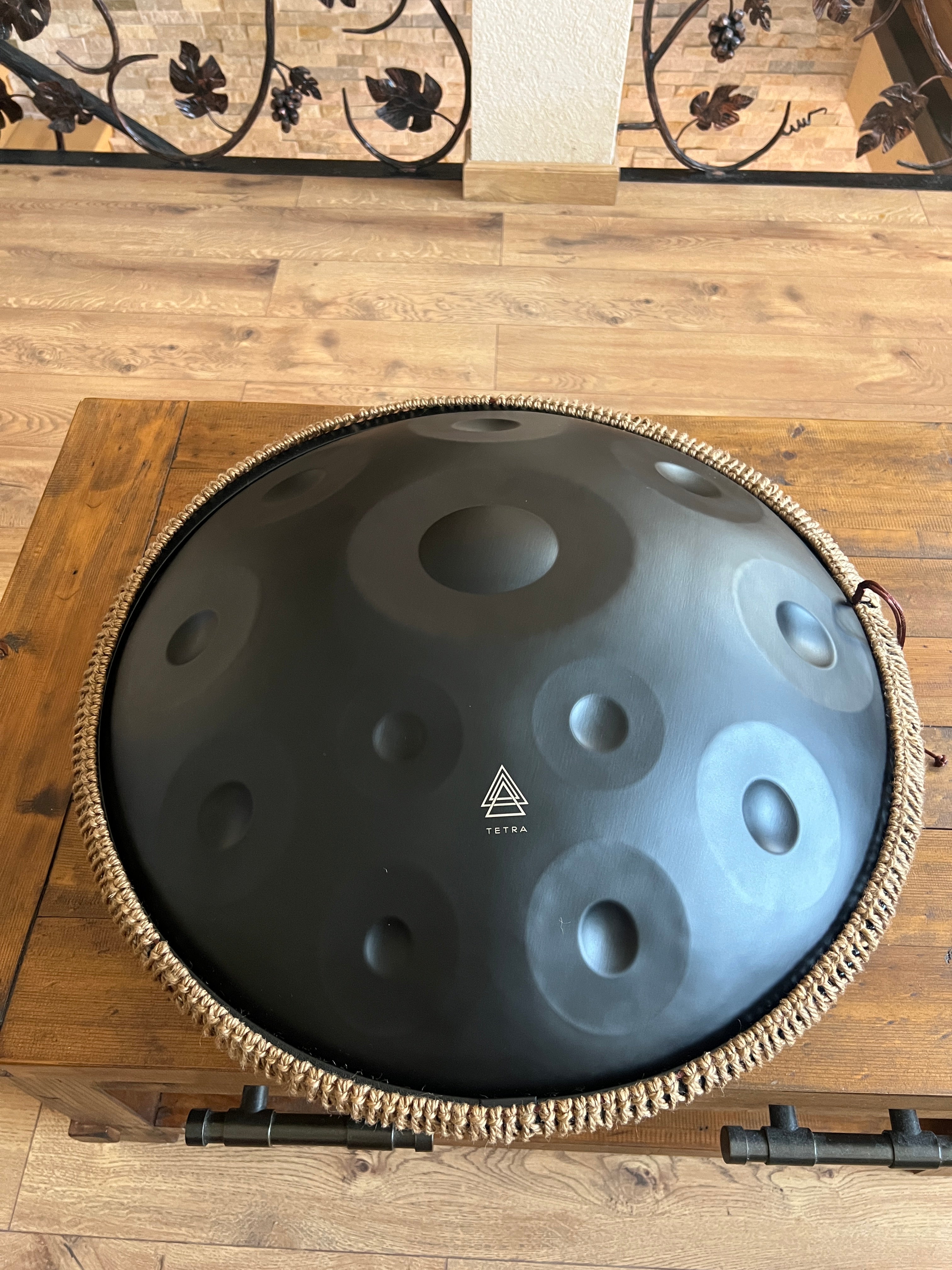 Tetra Handpan | D Kurd | 12 Notes | Stainless Steel | Black Matt | 432 Hz